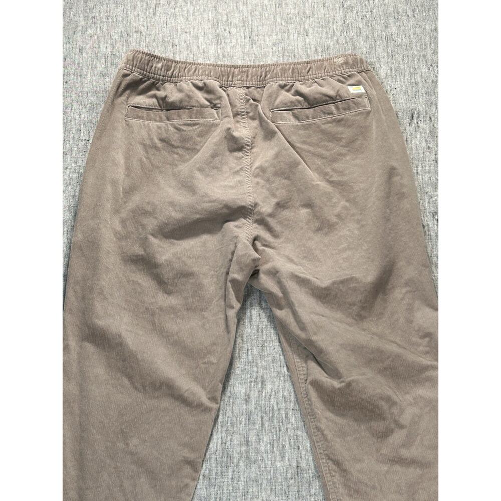 Vuori Optimist Corduroy Pants Mens Medium Relaxed Fit Walnut Athleisure V440 - Picture 16 of 16
